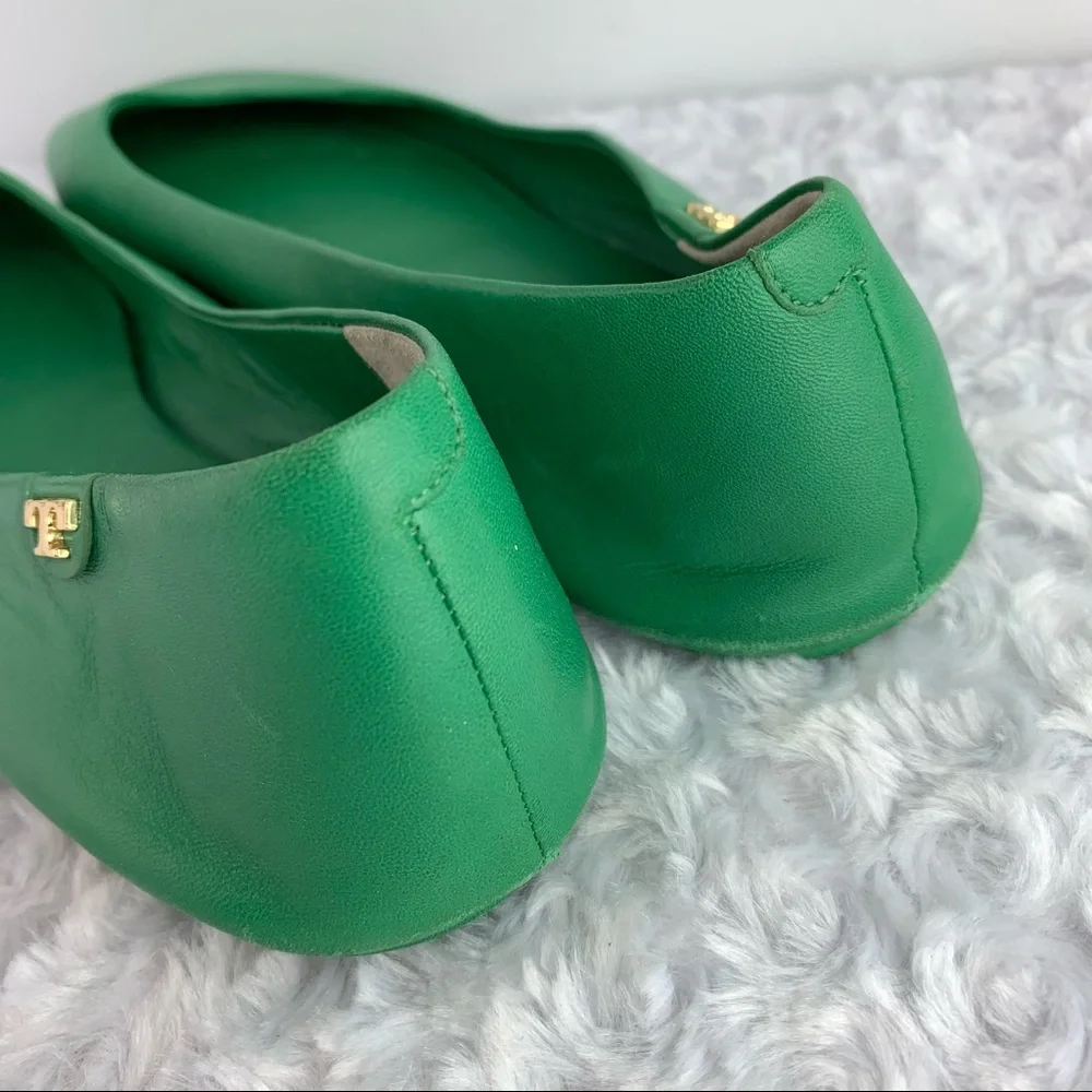 Tory Burch Green Leather Ballet Flats with Gold Logo - Picture 7 of 7